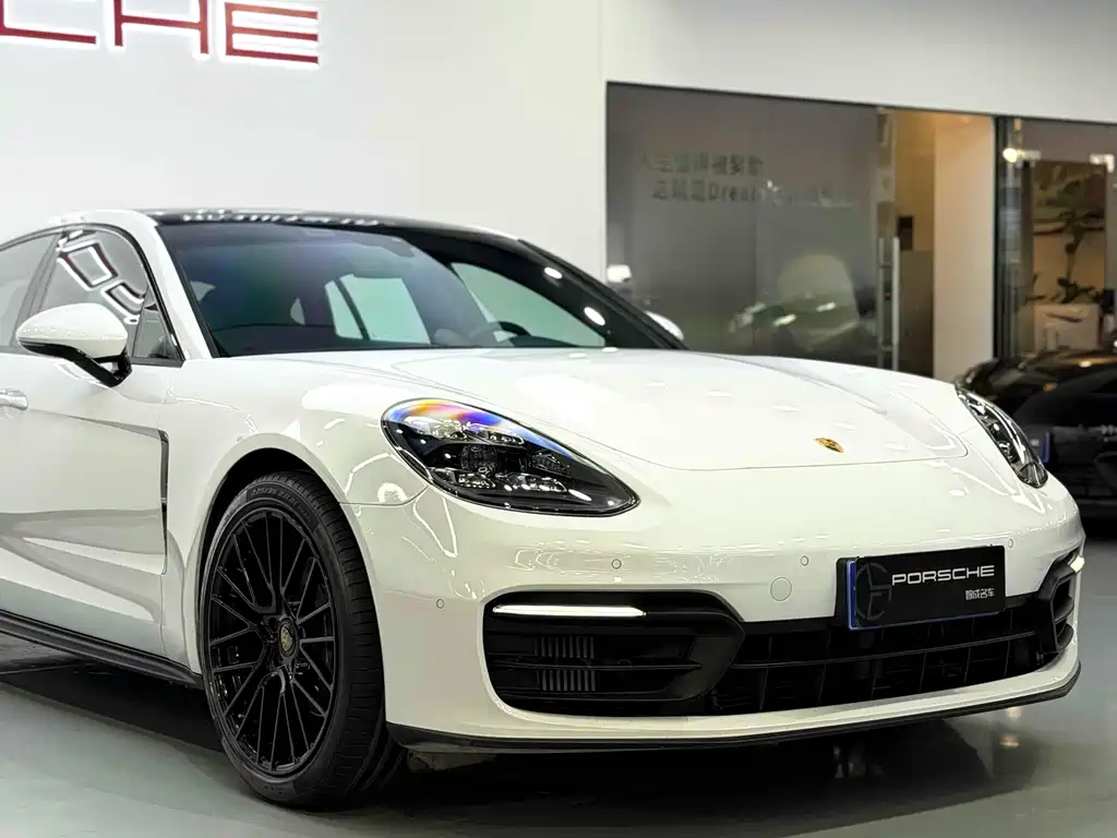 Porsche Panamera 2023 — фото 28