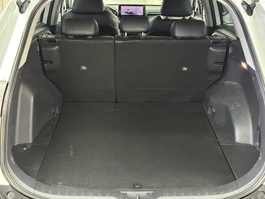 Toyota RAV4 2024 — фото 14