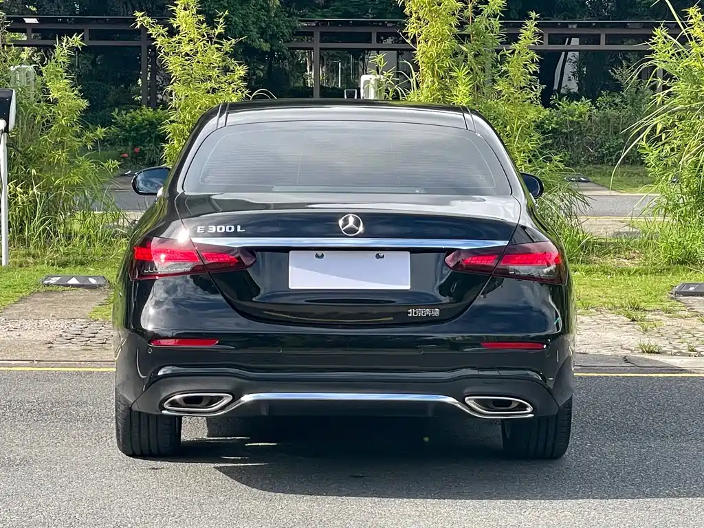 Mercedes-Benz E-Class 2023