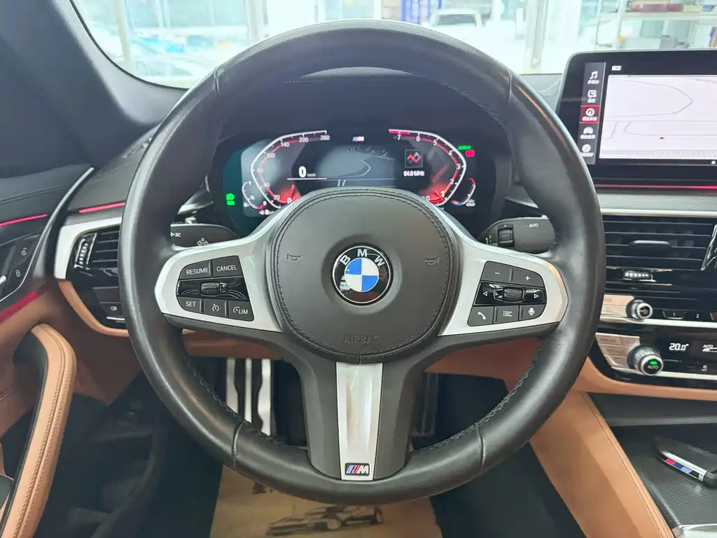 BMW 5 Series 2023 — фото 12