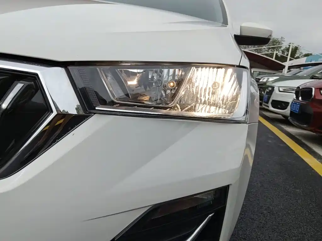 Skoda Rapid 2023 — фото 24