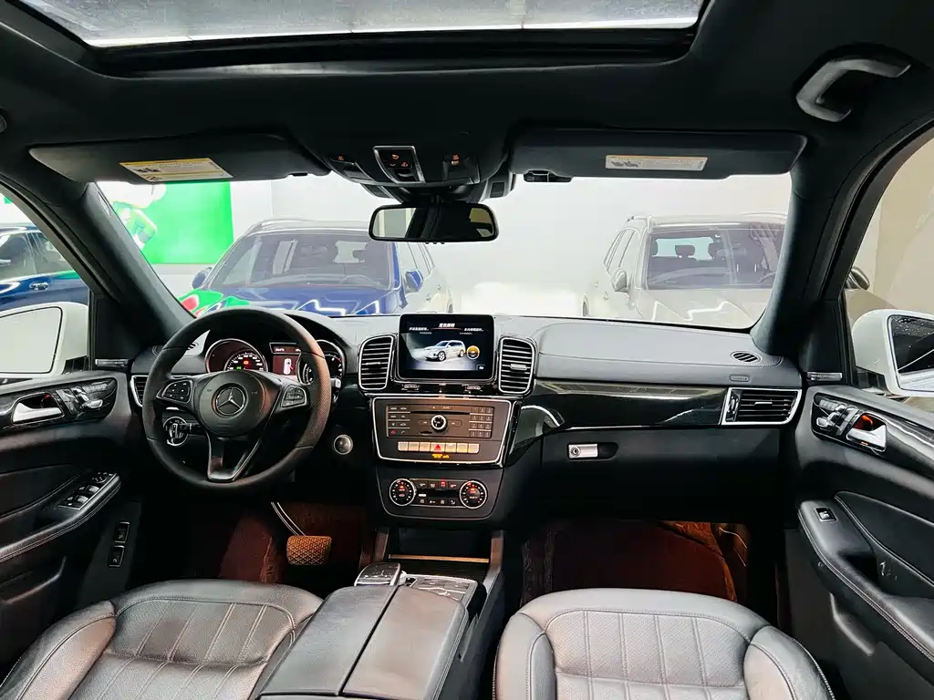 Mercedes-Benz GLS 2019 — фото 18
