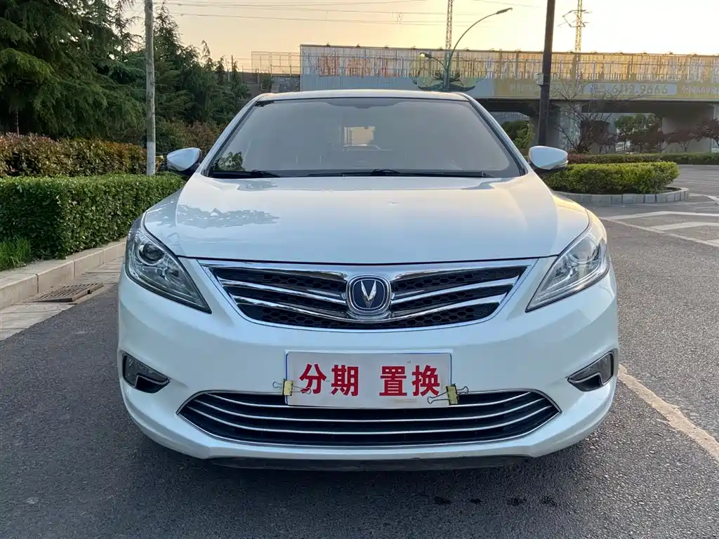 Changan Eado 2015 — фото 2