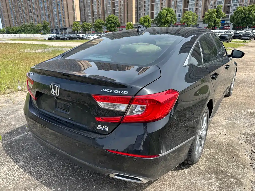 Honda Accord 2019 — фото 9