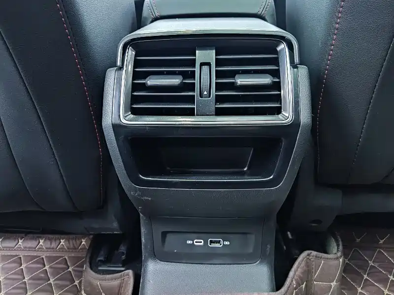 Skoda Karoq 2023 — фото 14