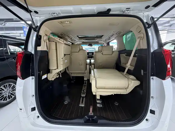 Toyota Alphard 2020