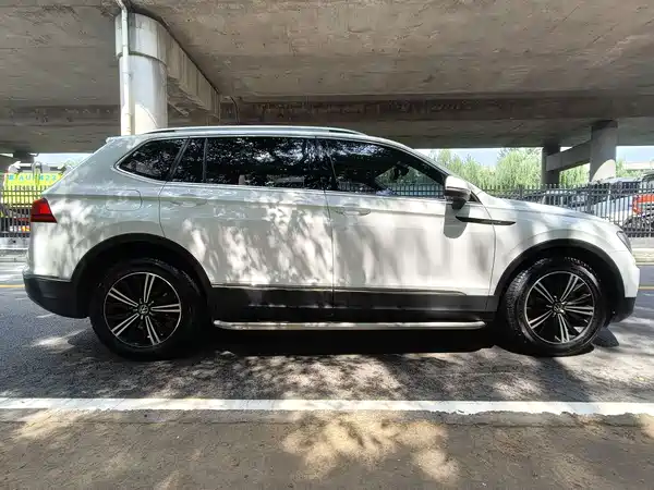 Volkswagen Tiguan L 2021