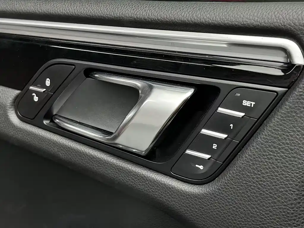 Porsche Macan 2014 — фото 10