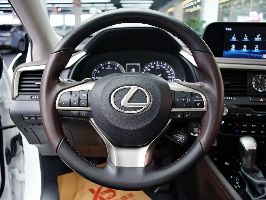 Lexus RX 2021 — фото 9