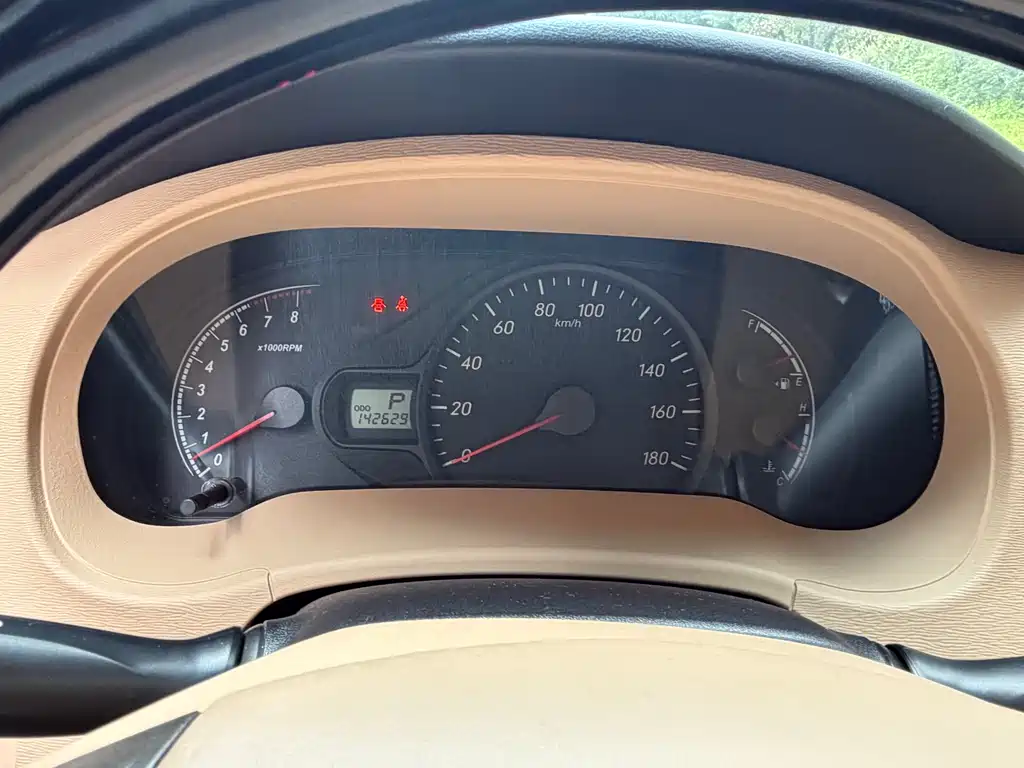 Toyota Sienna 2015 — фото 10