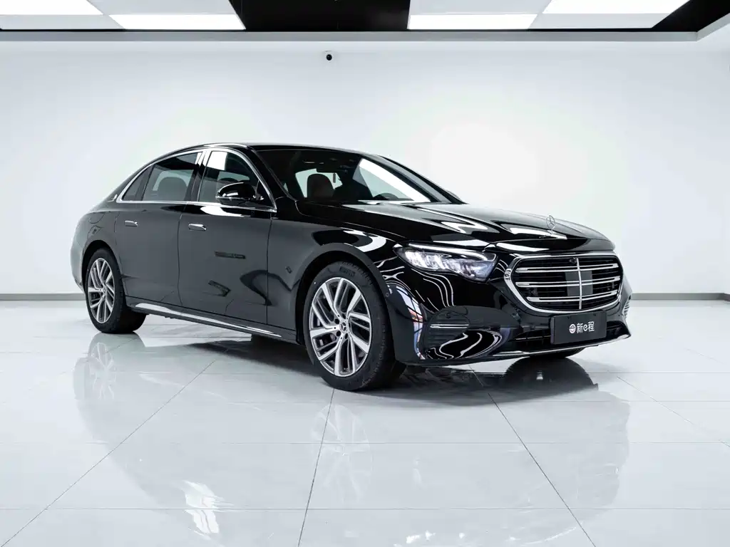 Mercedes-Benz E-Class 2024 — фото 3