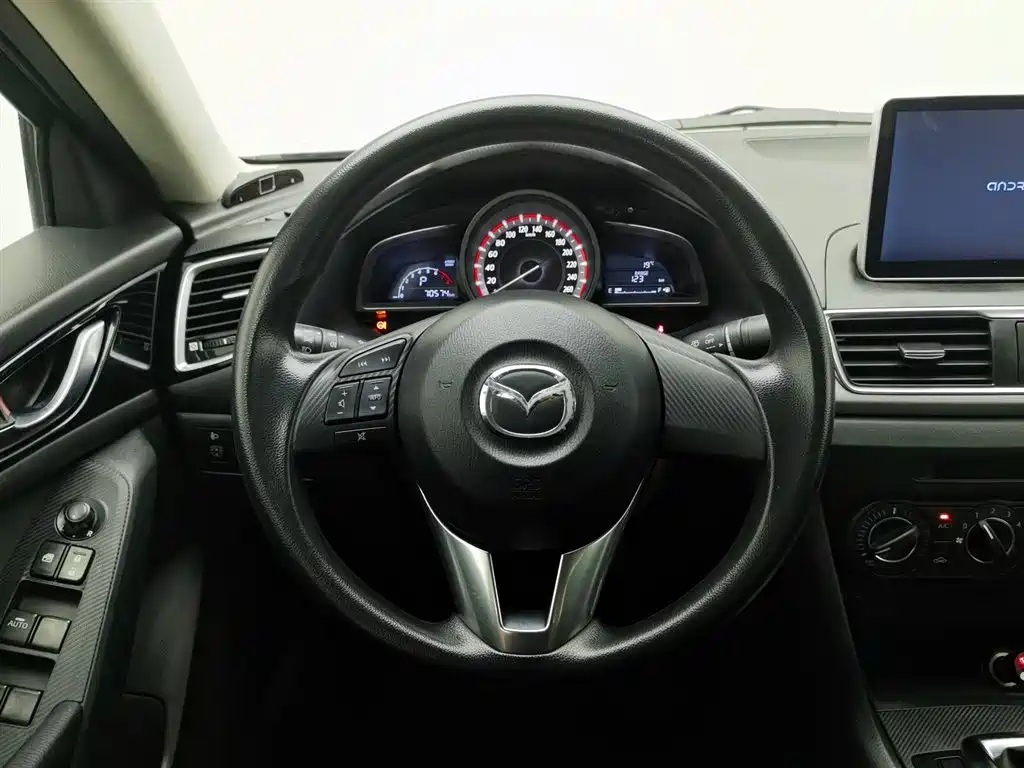 Mazda 3 Axela 2015 — фото 11