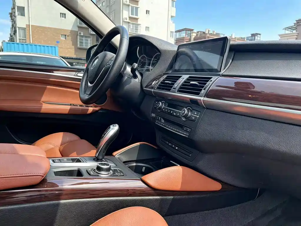 BMW X6 2011 — фото 16