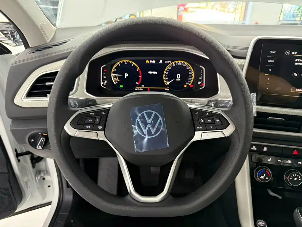 Volkswagen T-Roc 2026 — фото 11