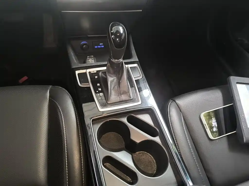 Hyundai Mistra 2014 — фото 14