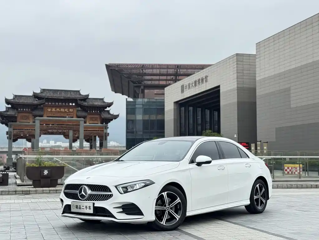 Mercedes-Benz A-Class 2022 — фото 1