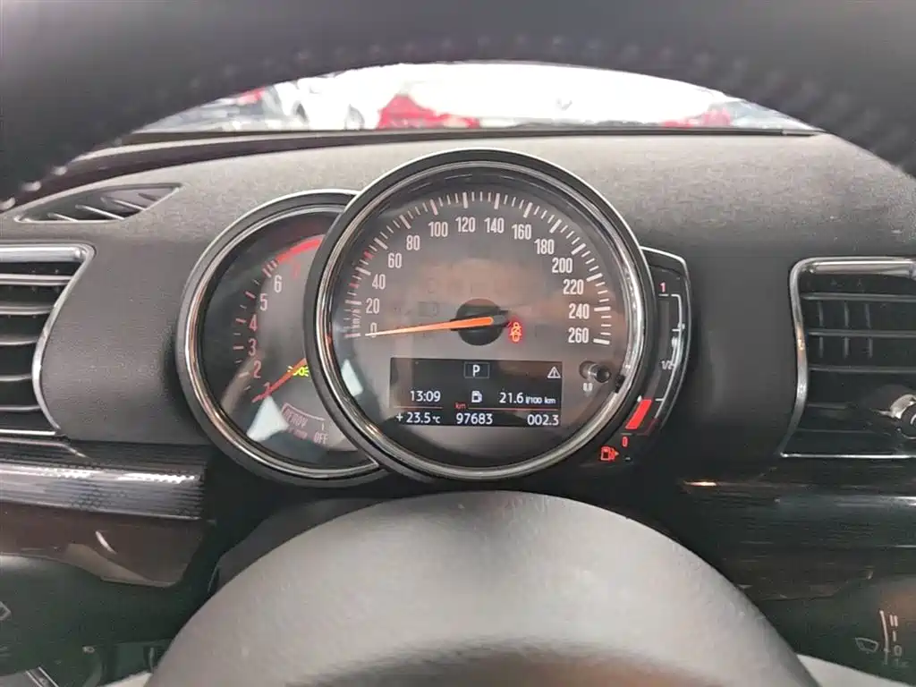 MINI Clubman 2018 — фото 12