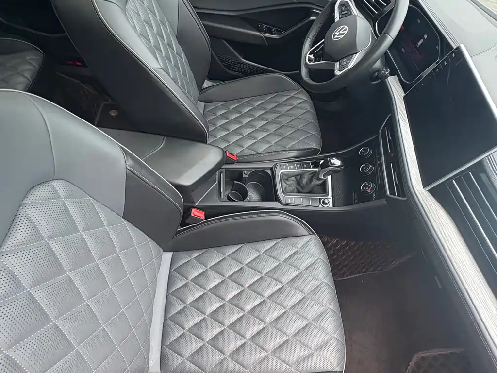 Volkswagen Sagitar 2023