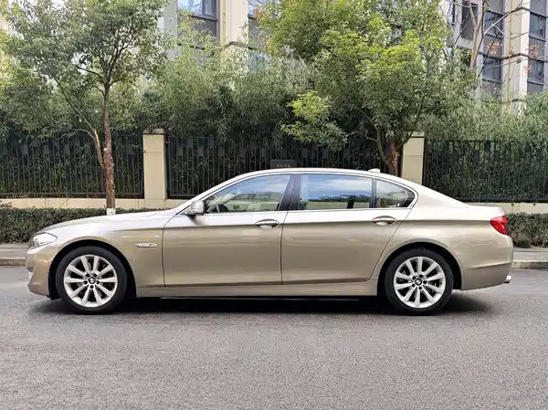 BMW 5 Series 2011
