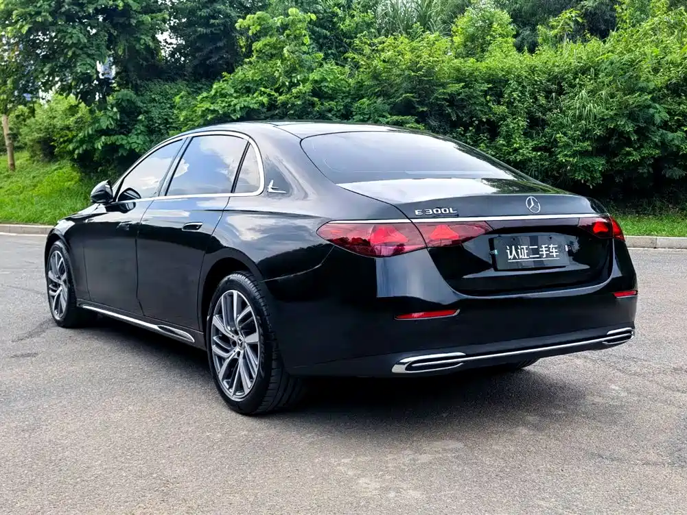 Mercedes-Benz E-Class 2024