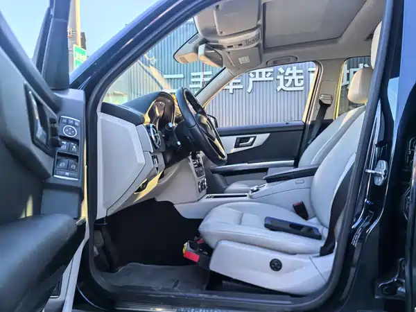 Mercedes-Benz GLK-Class 2012