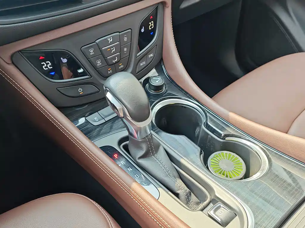 Buick Envision Plus 2018 — фото 16