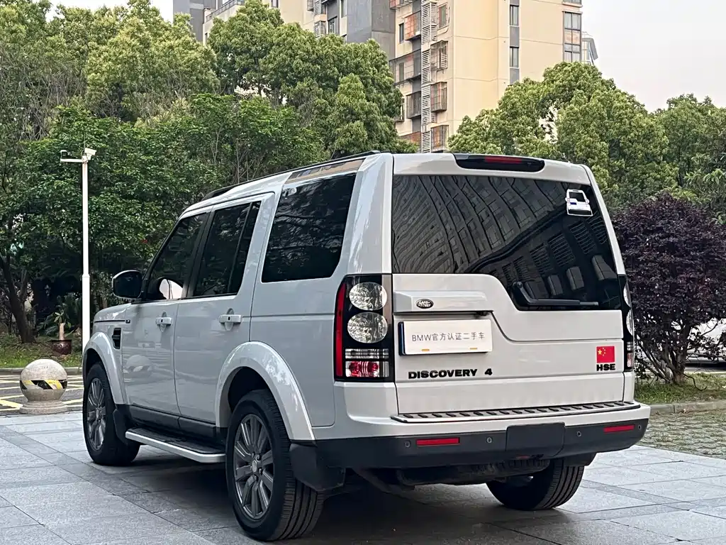 Land Rover Discovery 2015 — фото 12