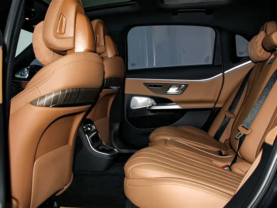 Mercedes-Benz E-Class 2025 — фото 21