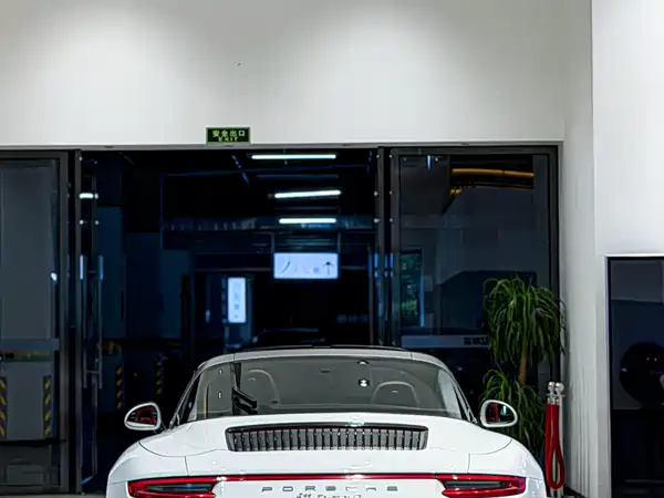 Porsche 911 2016