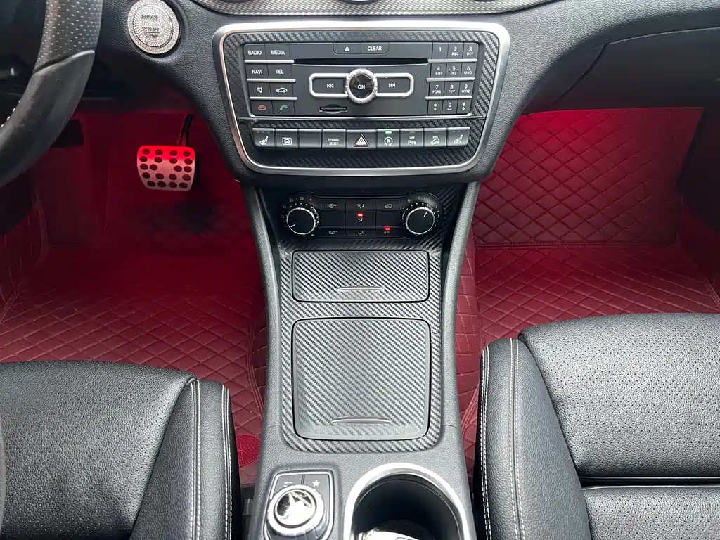 Mercedes-Benz GLA 2017 — фото 17