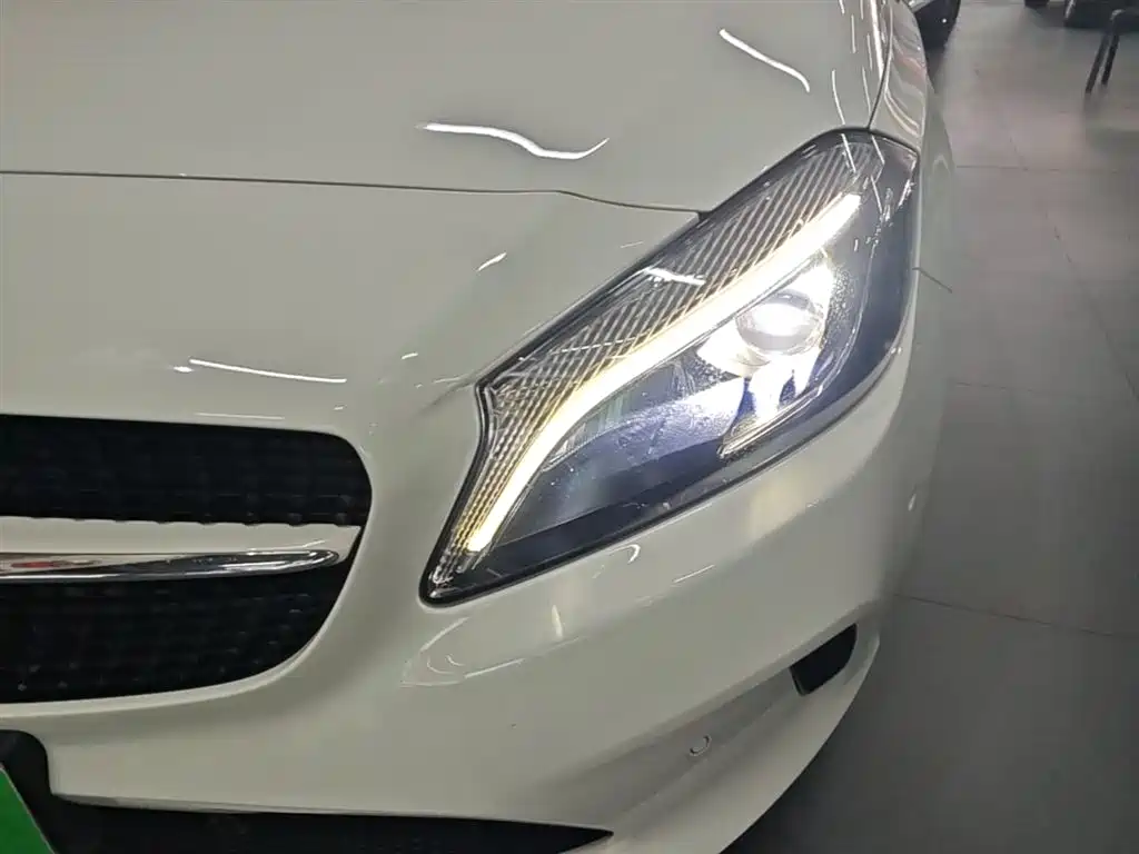 Mercedes-Benz A-Class 2018 — фото 24