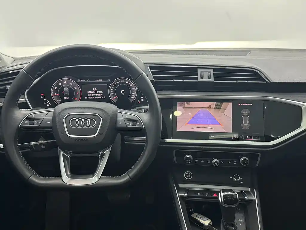 Audi Q3 2022 — фото 11