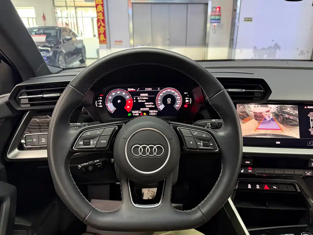 Audi A3 2023 — фото 10