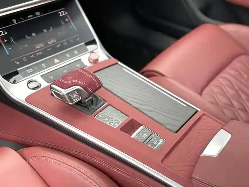 Audi A7L 2024