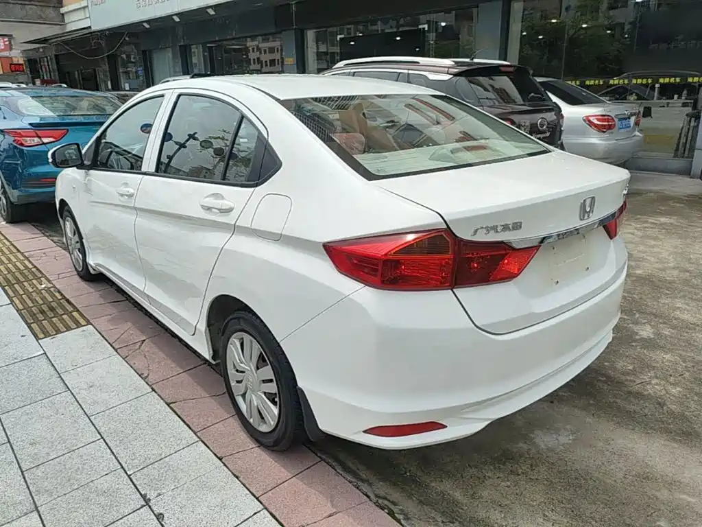 Honda City 2016 — фото 5