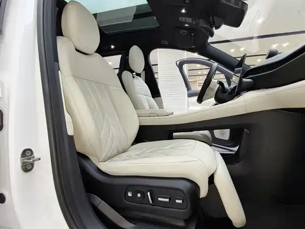 NIO ES6 2025
