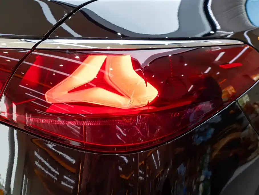 Mercedes-Benz E-Class 2025