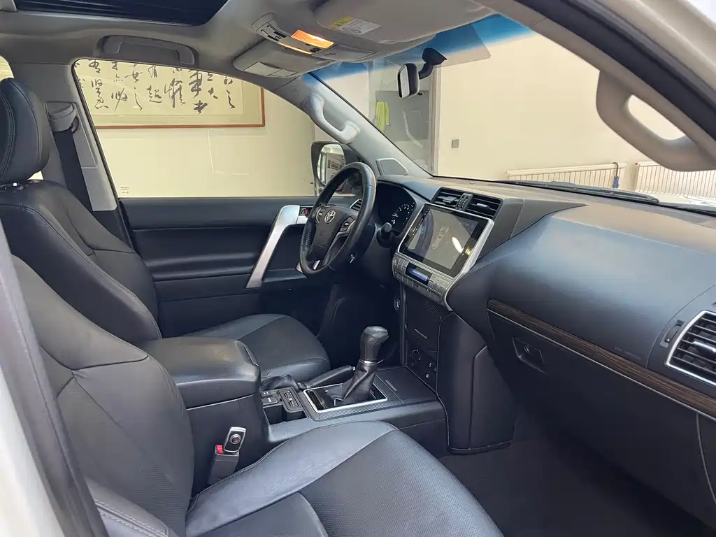 Toyota Prado 2019 — фото 10