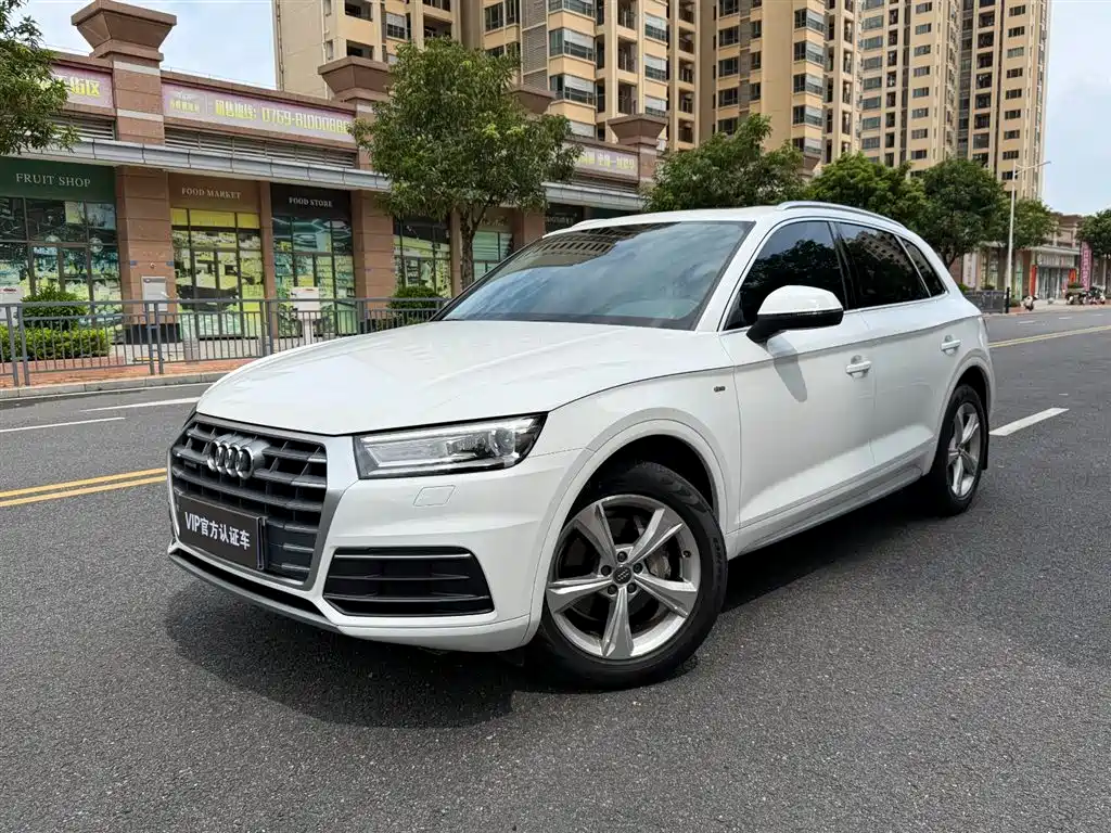 Audi Q5L 2021 — фото 2