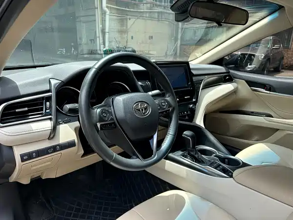 Toyota Camry 2021