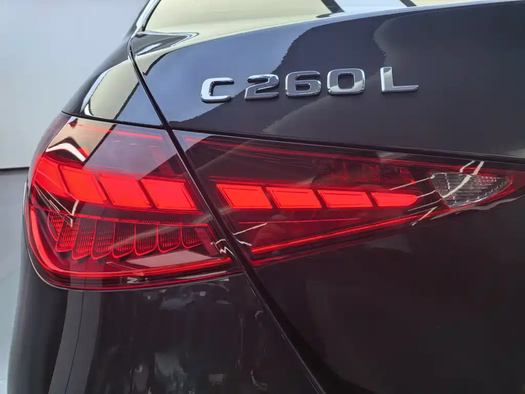 Mercedes-Benz C-Class 2023 — фото 17