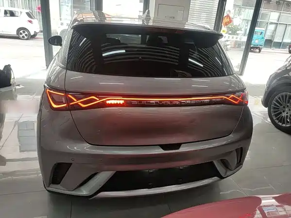 BYD Dolphin 2023