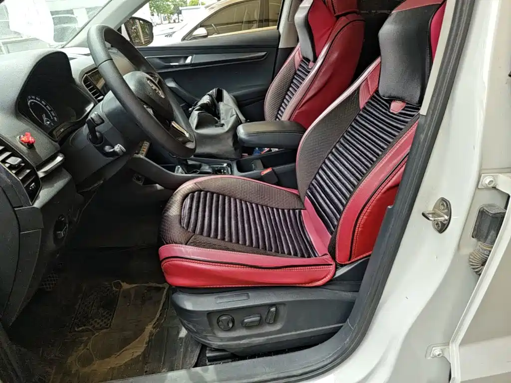 Skoda Korok 2020 — фото 11