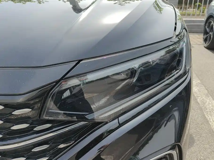 Volkswagen Passat 2023