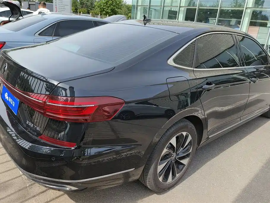 Volkswagen Passat 2023