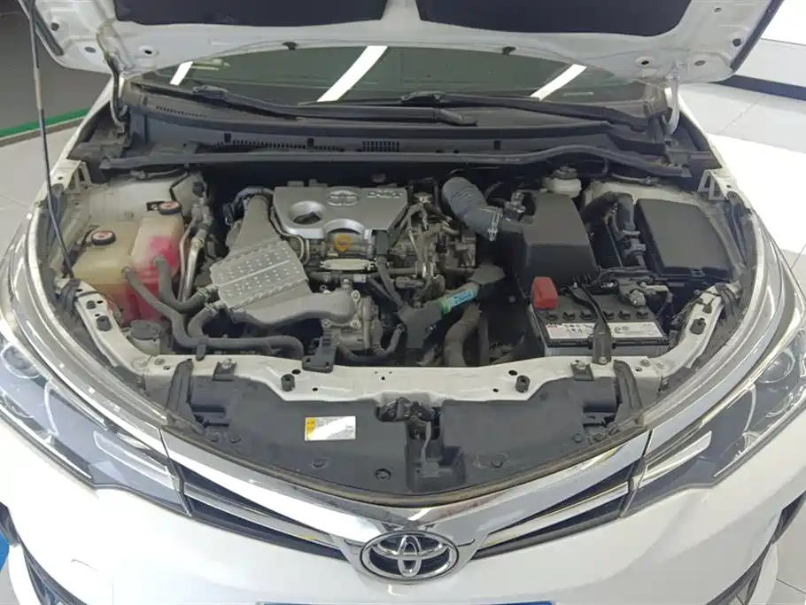 Toyota Corolla 2018 — фото 10