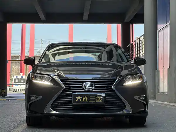 Lexus ES 2015