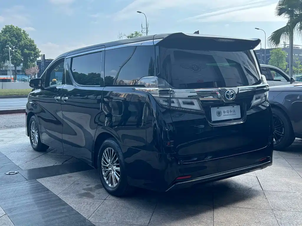 Toyota Vellfire 2020 — фото 12