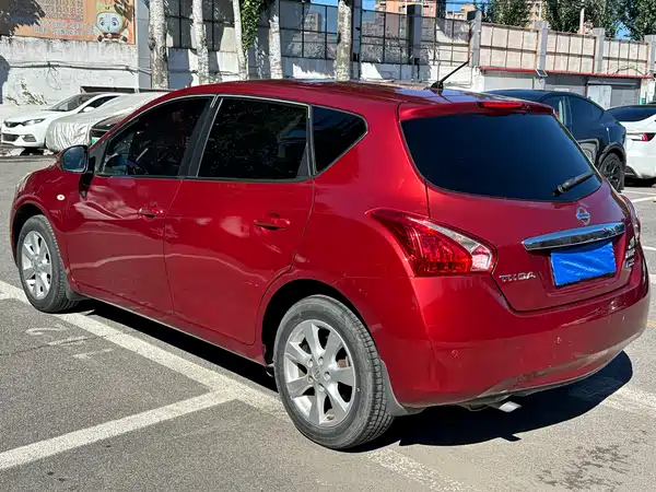 Nissan Tiida 2013