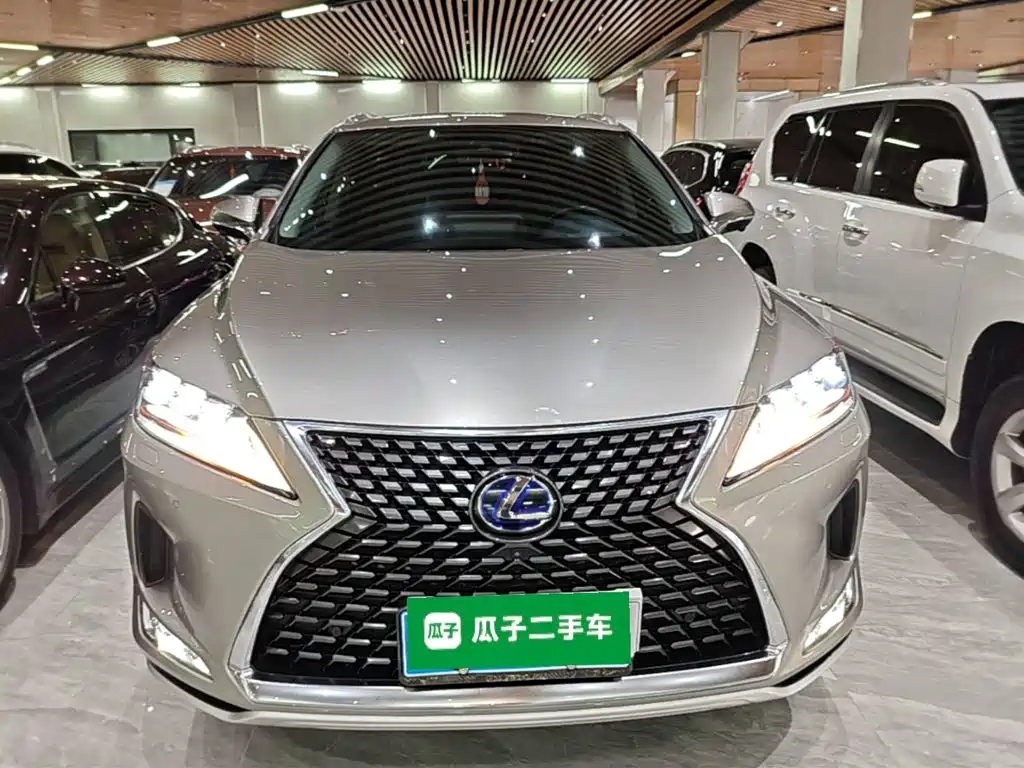Lexus RX 2021
